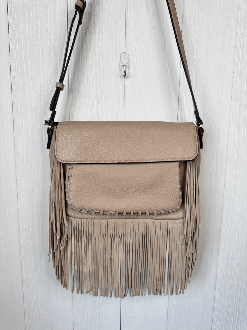 Moda Luxe Women’s Beige Fringe Crossbody Bag